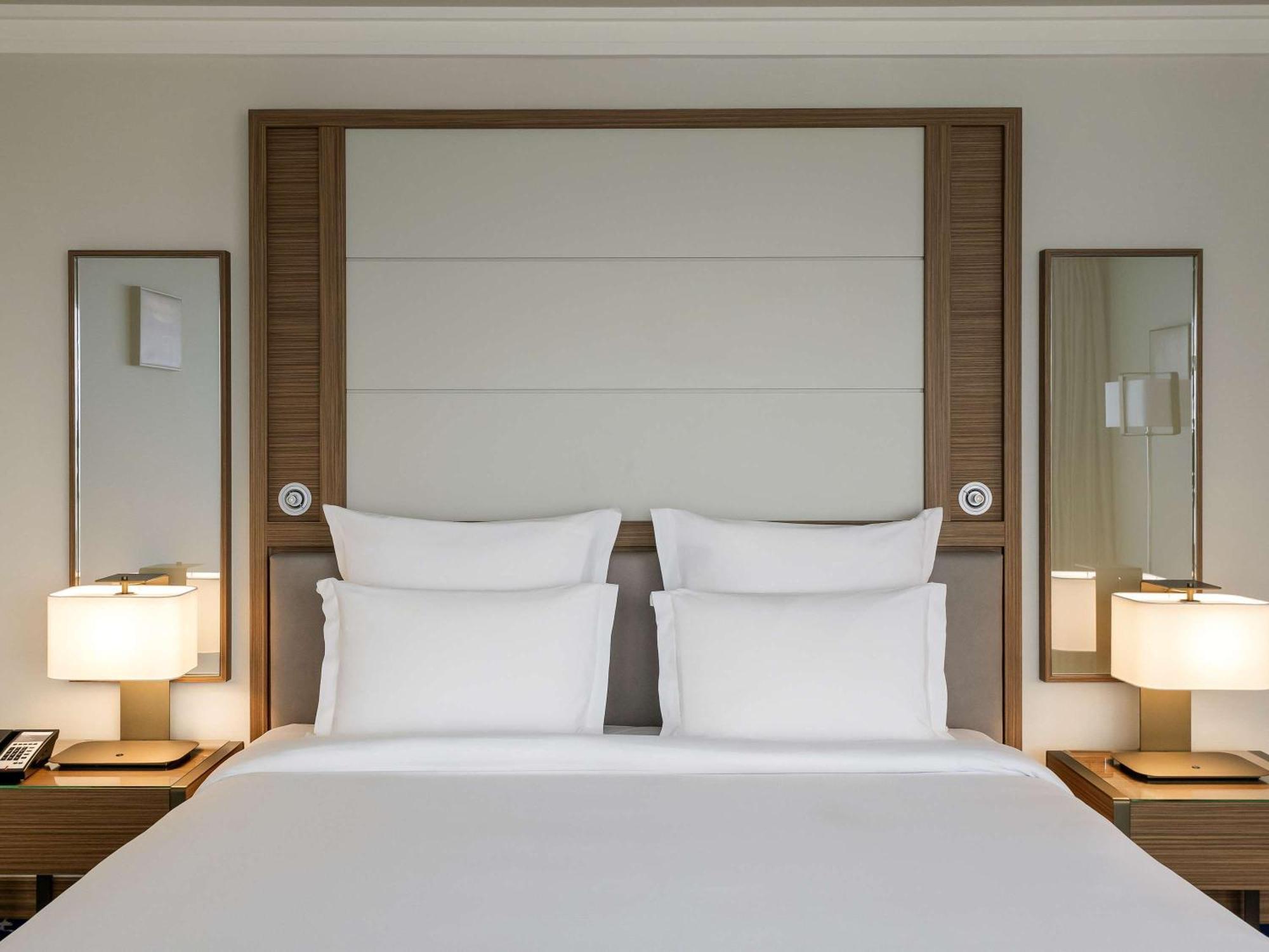 Hotel Oran Bay Managed By Accor Exterior photo